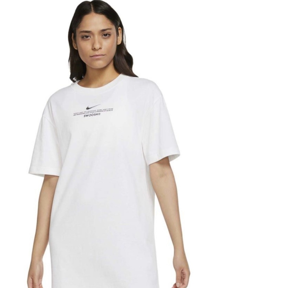 Nike Women's T-shirt Swoosh Dress, White XS